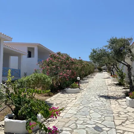 Lassion Golden Bay 3*