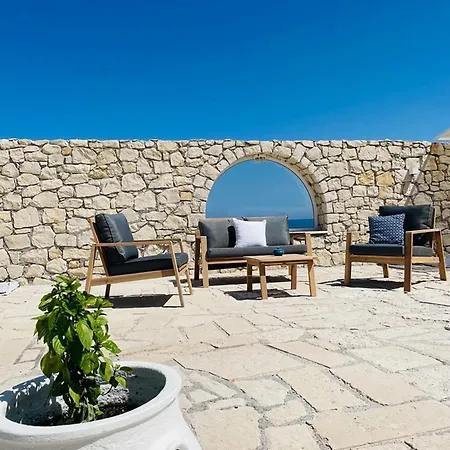 Lassion Golden Bay 3*