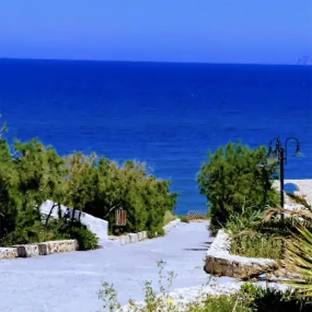 Отель Lassion Golden Bay
